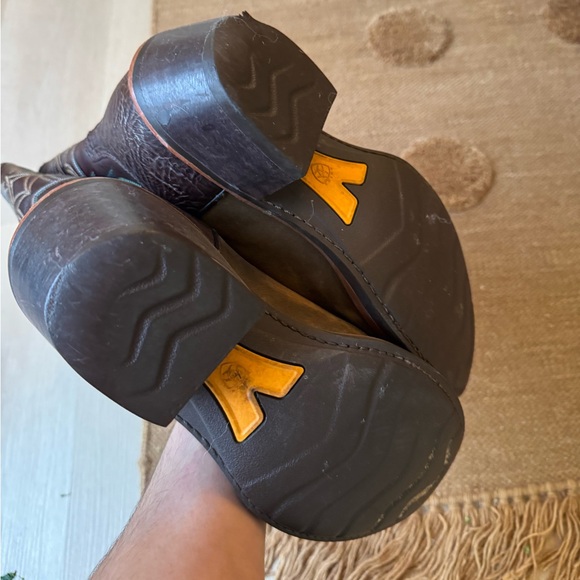 Genuine Leather Ariat Western Boots Men’s size 8.5 - Picture 5 of 9